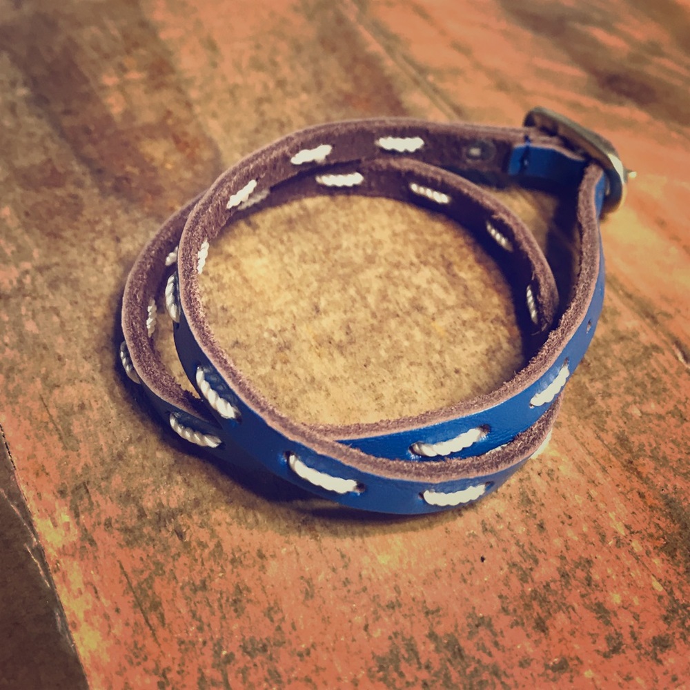 Blue band bracelet